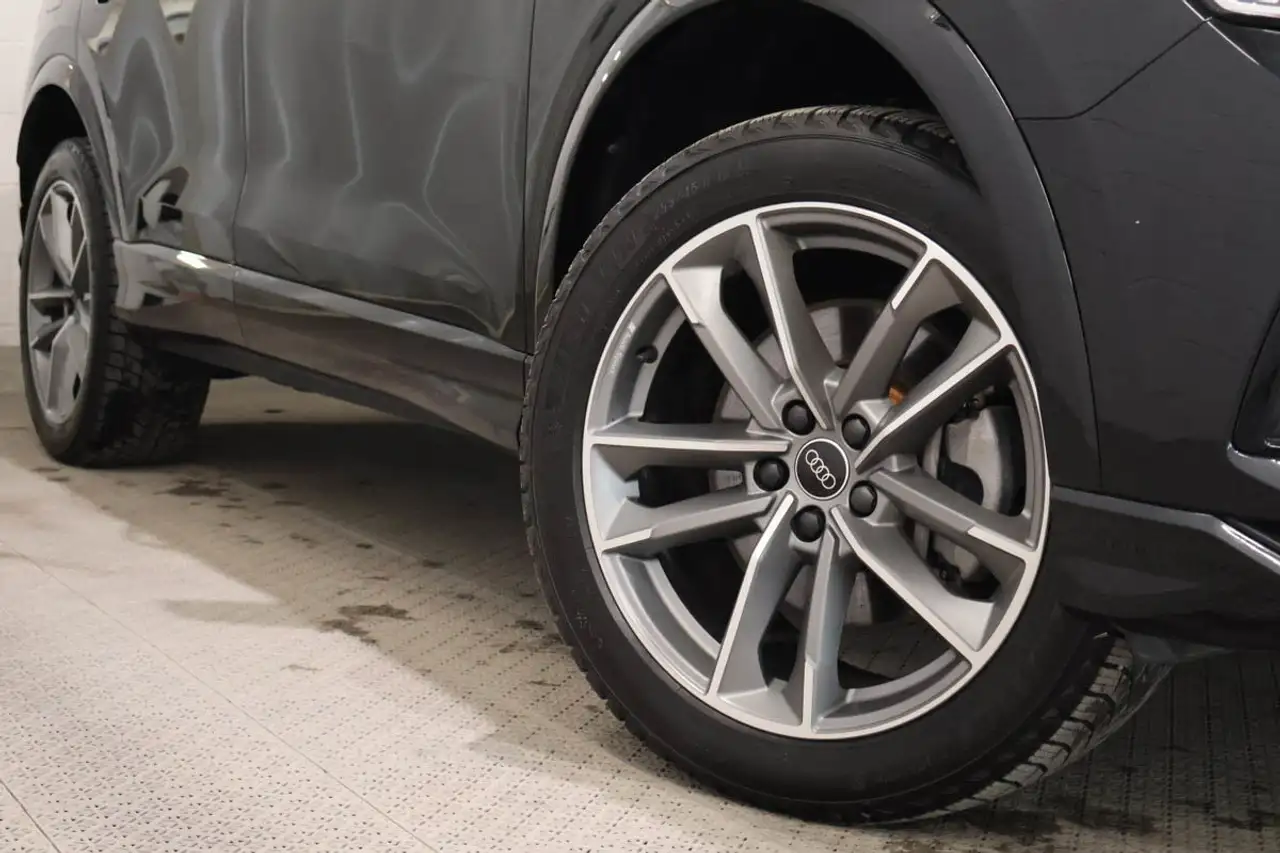 Audi Q3 снимка Audi Q3