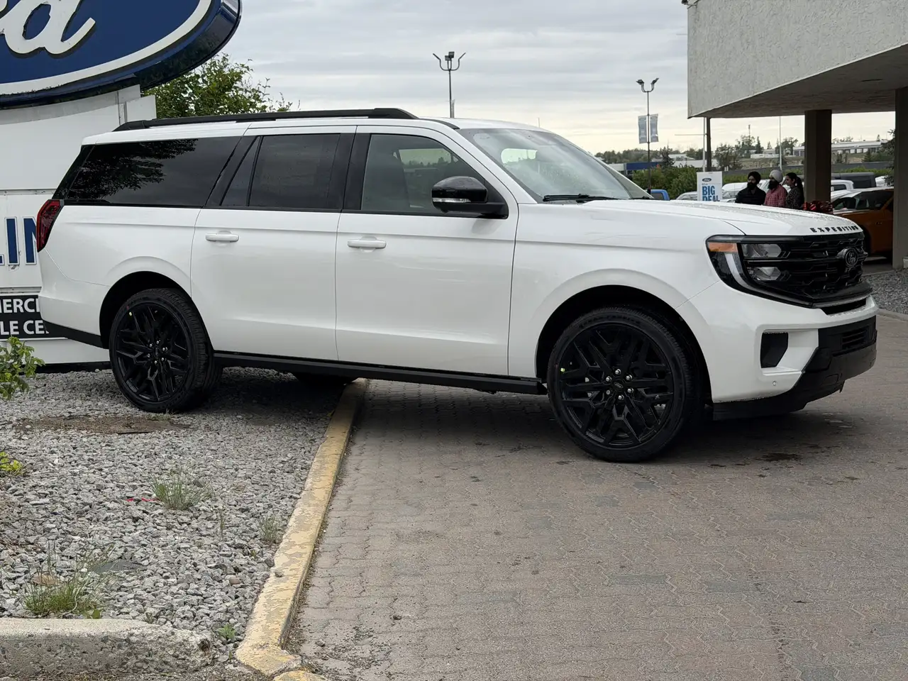 Ford Expedition снимка Ford Expedition