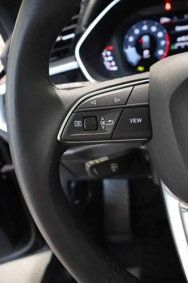 Audi Q3 снимка Audi Q3