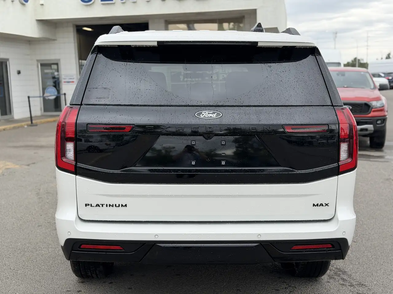 Ford Expedition снимка Ford Expedition