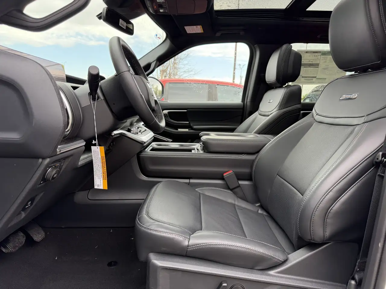Ford Expedition снимка Ford Expedition