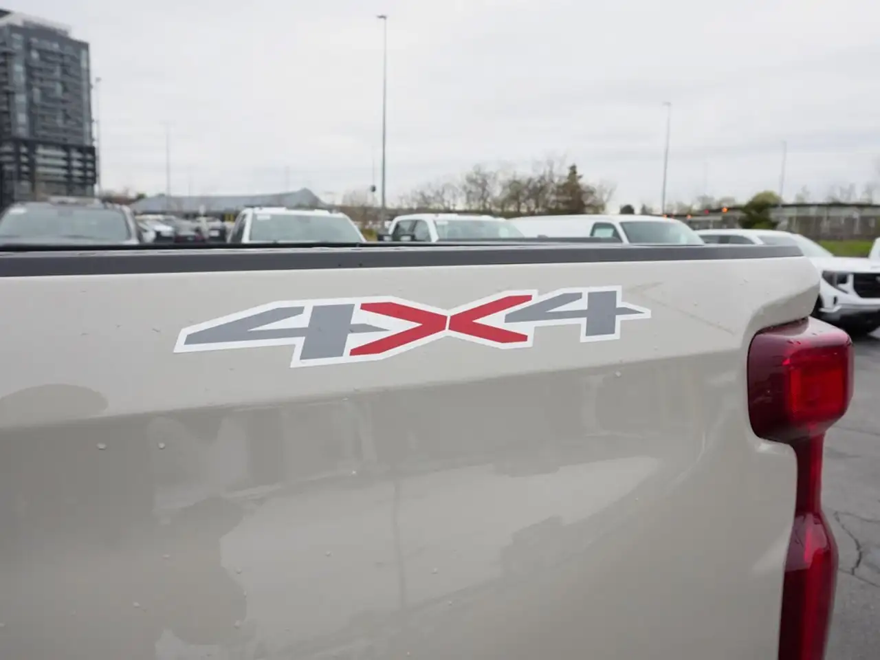 Chevrolet Silverado 1500 photo Chevrolet Silverado 1500