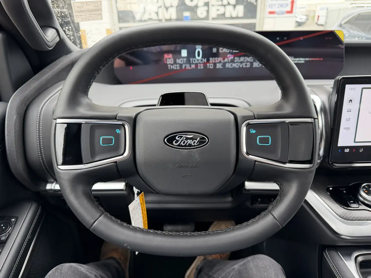 Ford Expedition снимка Ford Expedition