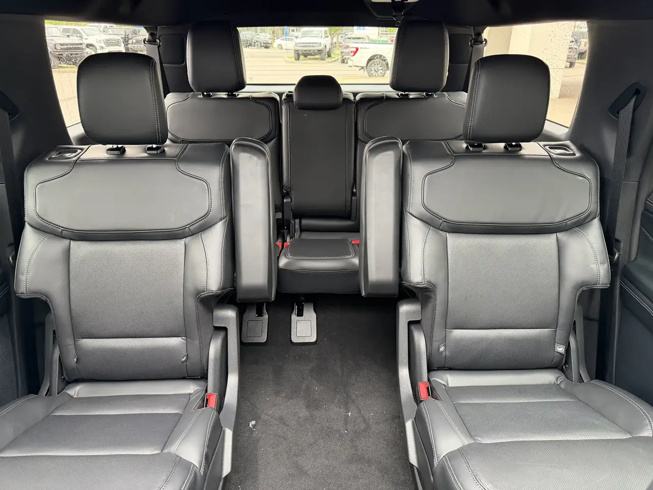 Ford Expedition снимка Ford Expedition