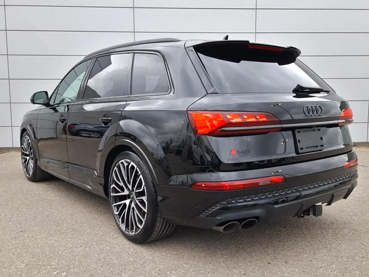 Audi SQ7 снимка Audi SQ7