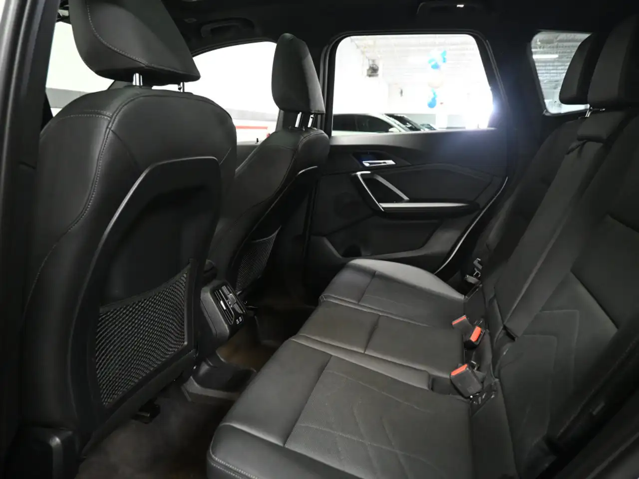 BMW X1 снимка BMW X1