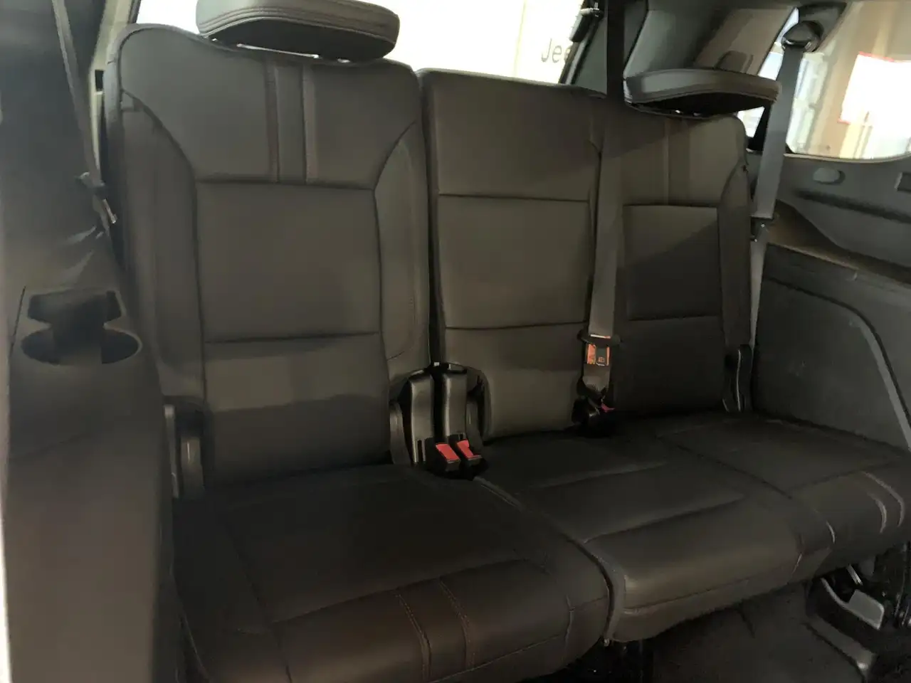 Chevrolet Tahoe снимка Chevrolet Tahoe