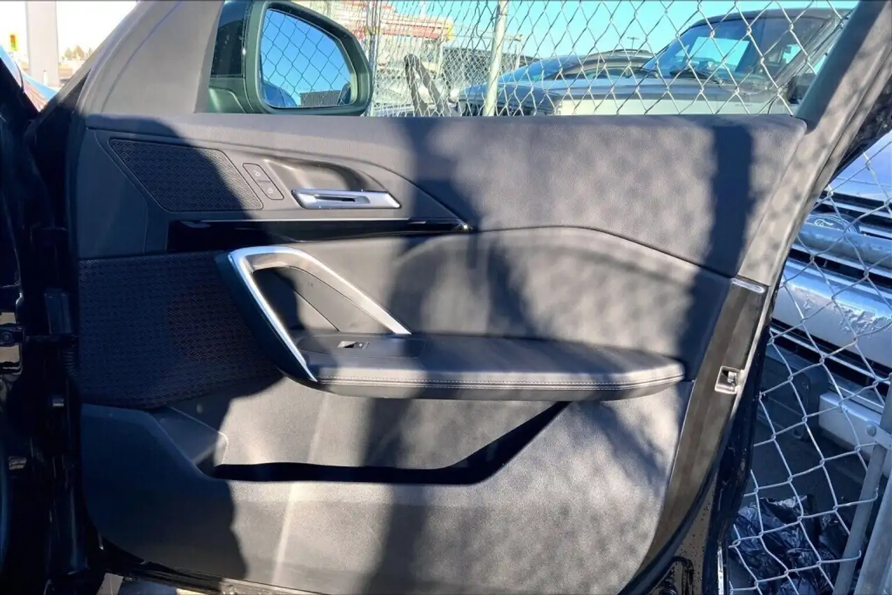BMW X1 снимка BMW X1