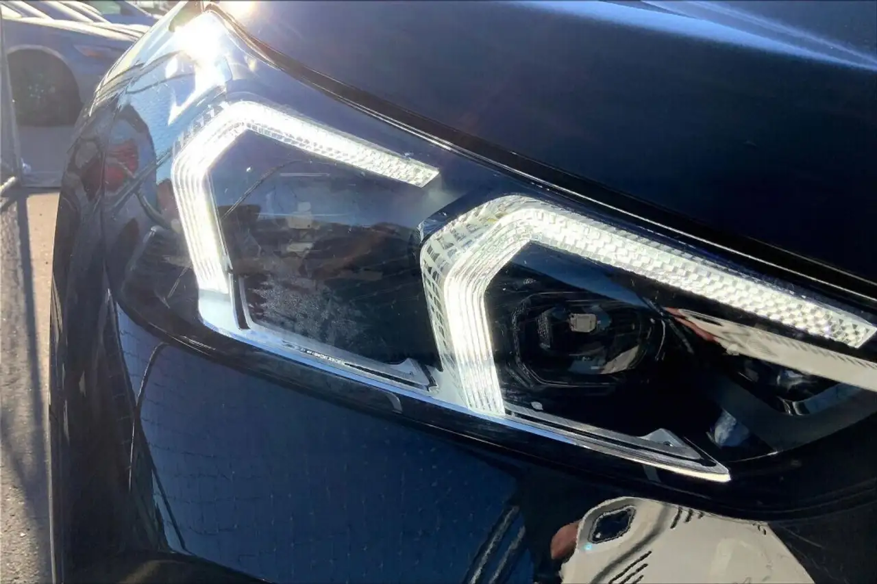 BMW X1 снимка BMW X1
