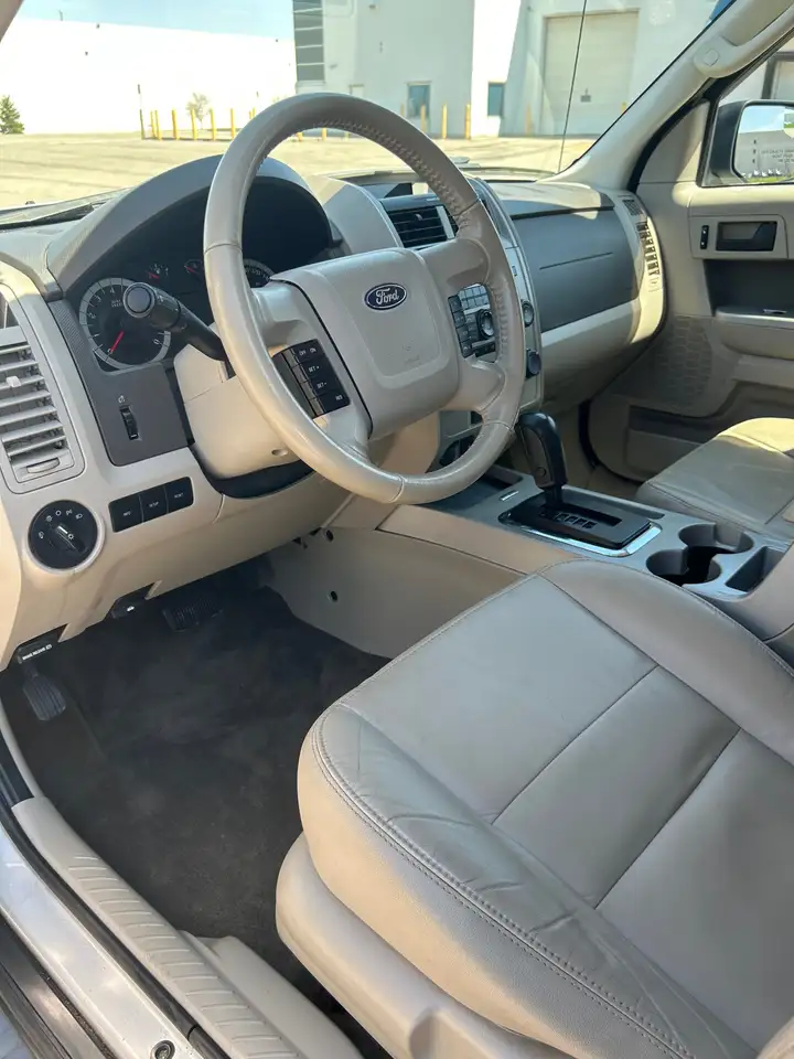 Ford Escape photo Ford Escape
