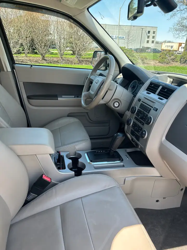 Ford Escape photo Ford Escape