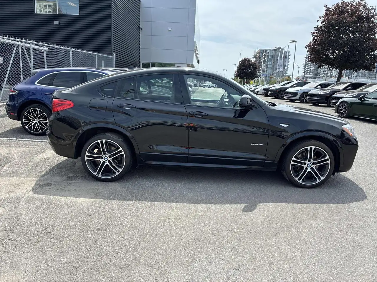 BMW X4 photo BMW X4