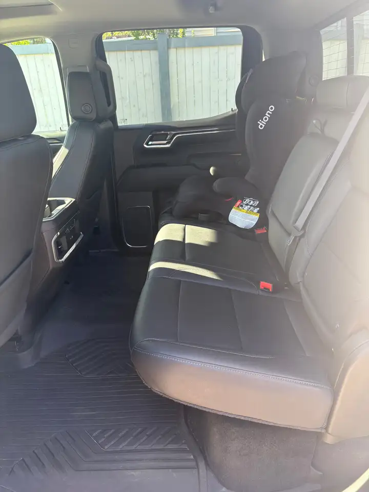 Chevrolet Silverado 1500 photo Chevrolet Silverado 1500