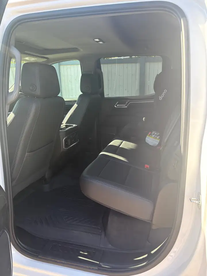 Chevrolet Silverado 1500 photo Chevrolet Silverado 1500