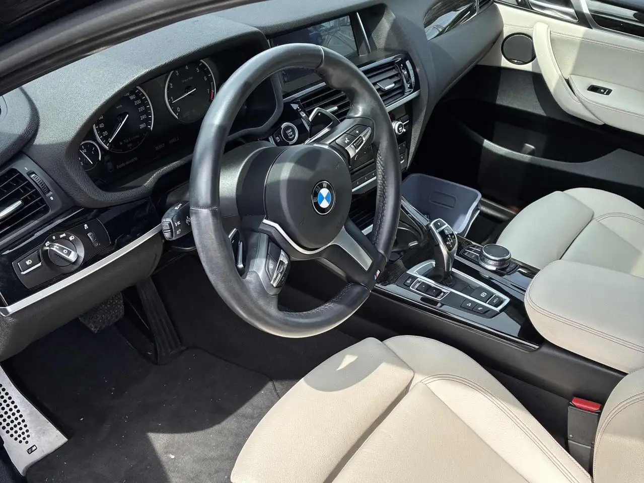 BMW X4 photo BMW X4