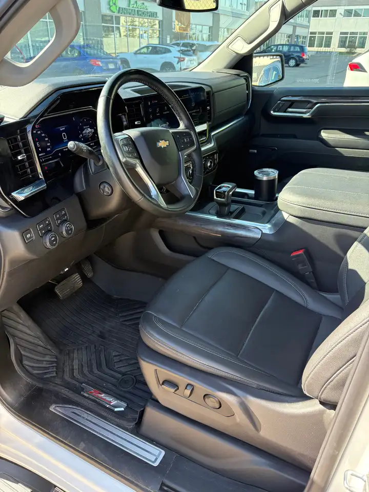 Chevrolet Silverado 1500 photo Chevrolet Silverado 1500