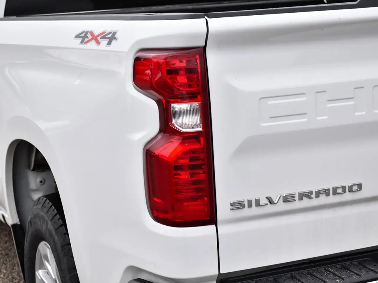 Chevrolet Silverado 1500 снимка Chevrolet Silverado 1500
