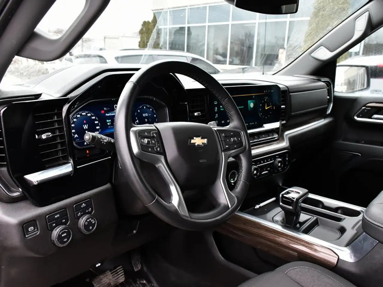 Chevrolet Silverado 1500 снимка Chevrolet Silverado 1500