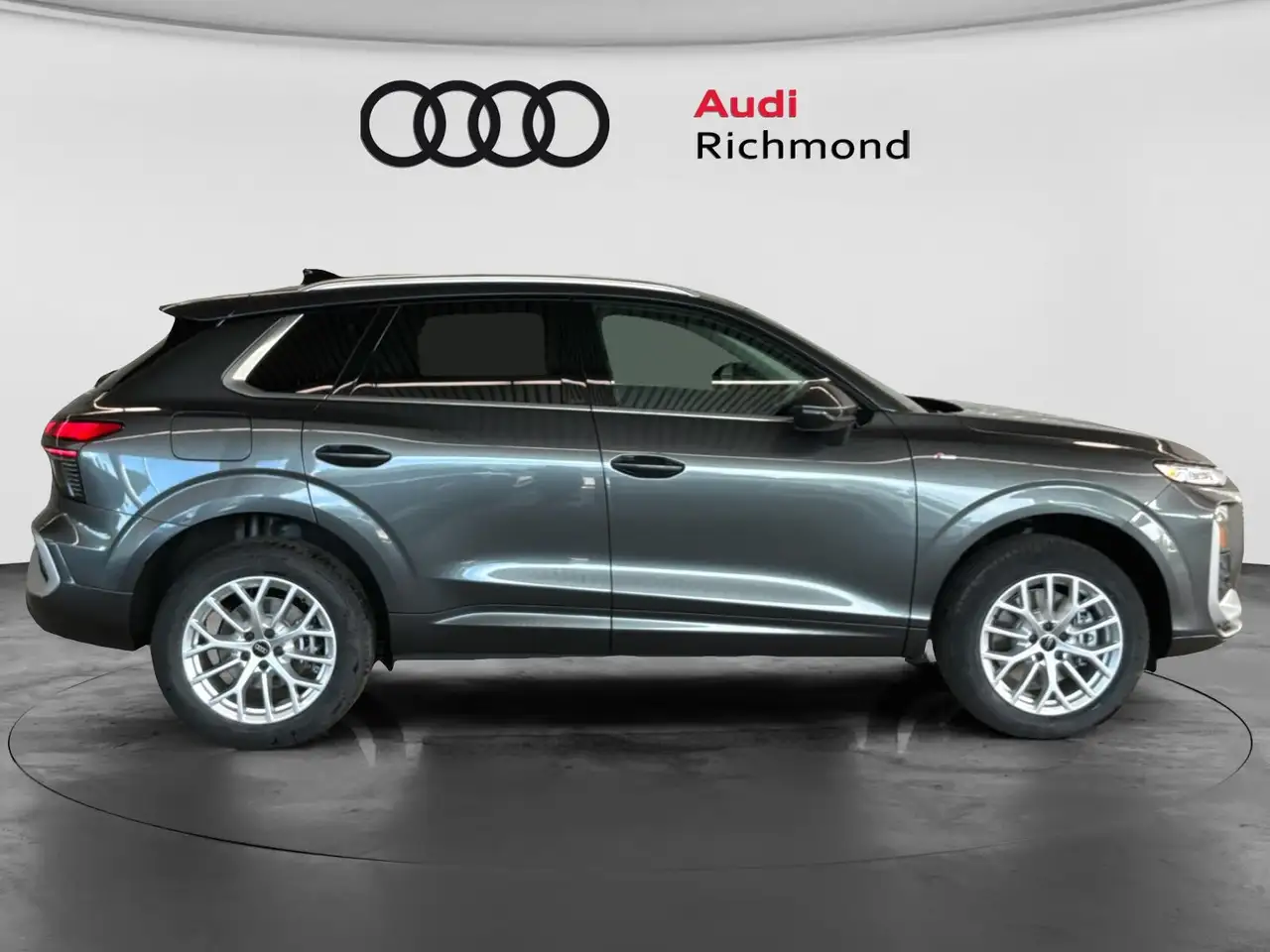 Audi Q3 снимка Audi Q3