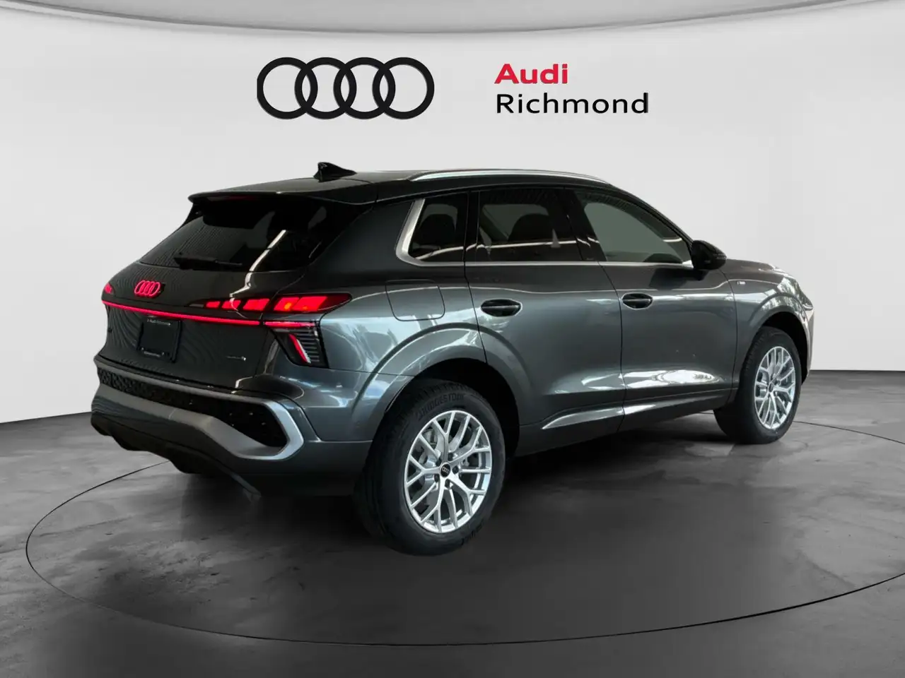 Audi Q3 снимка Audi Q3