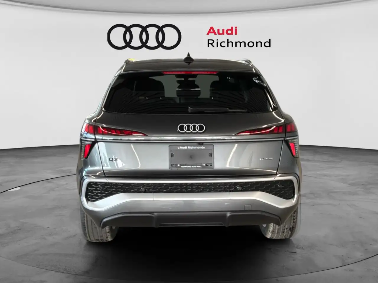 Audi Q3 снимка Audi Q3