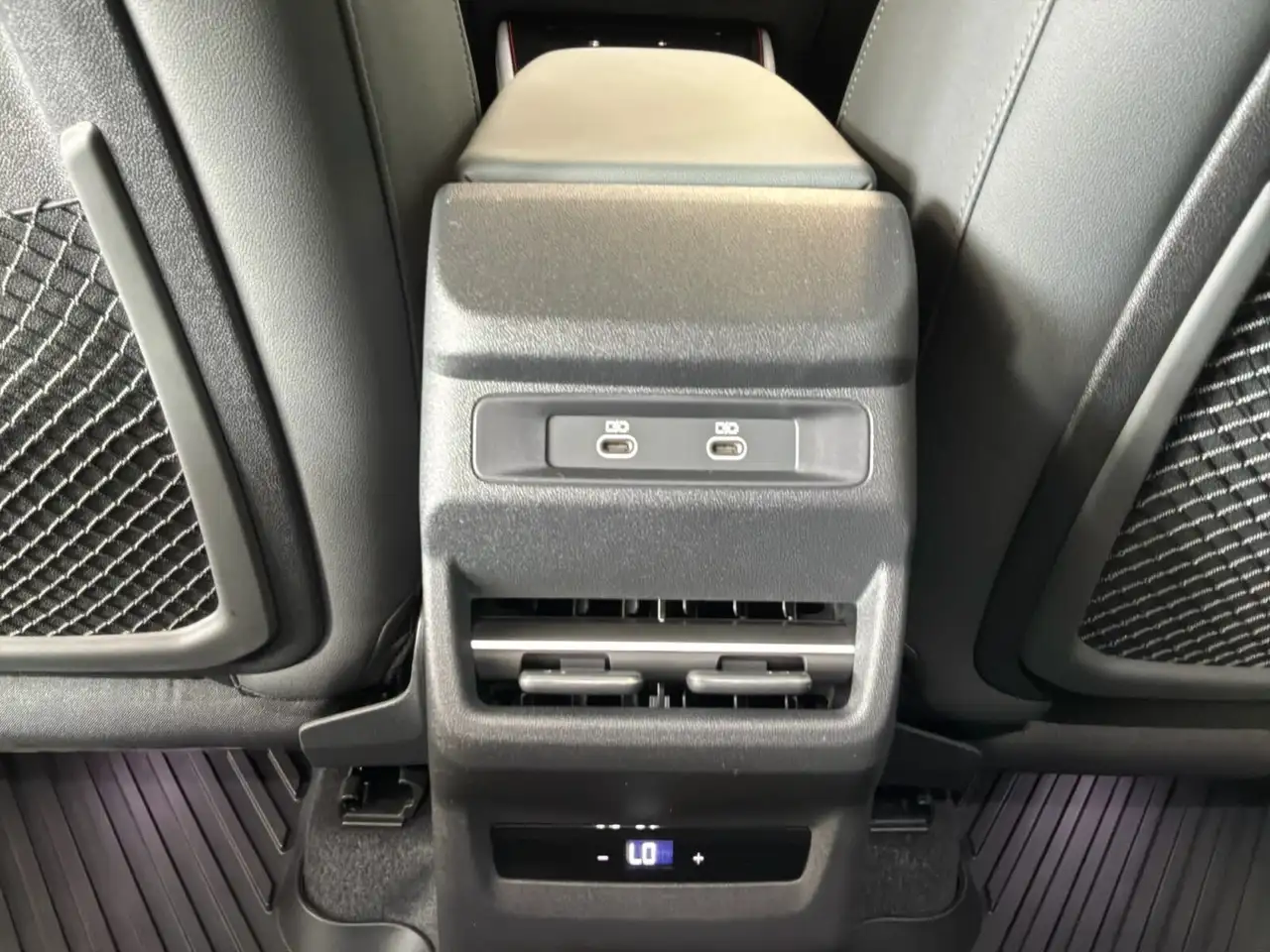 Audi Q3 снимка Audi Q3