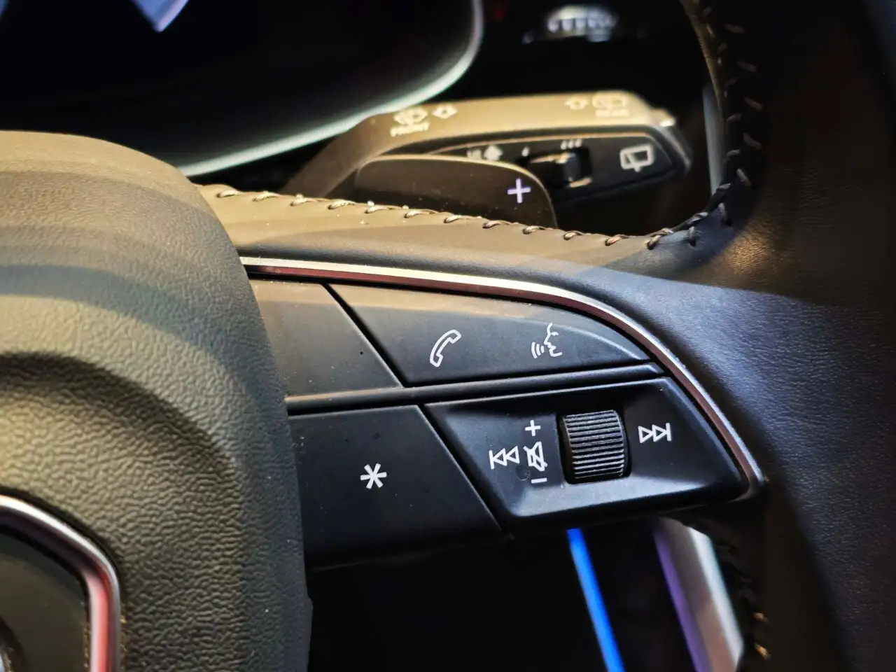 Audi Q8 photo Audi Q8