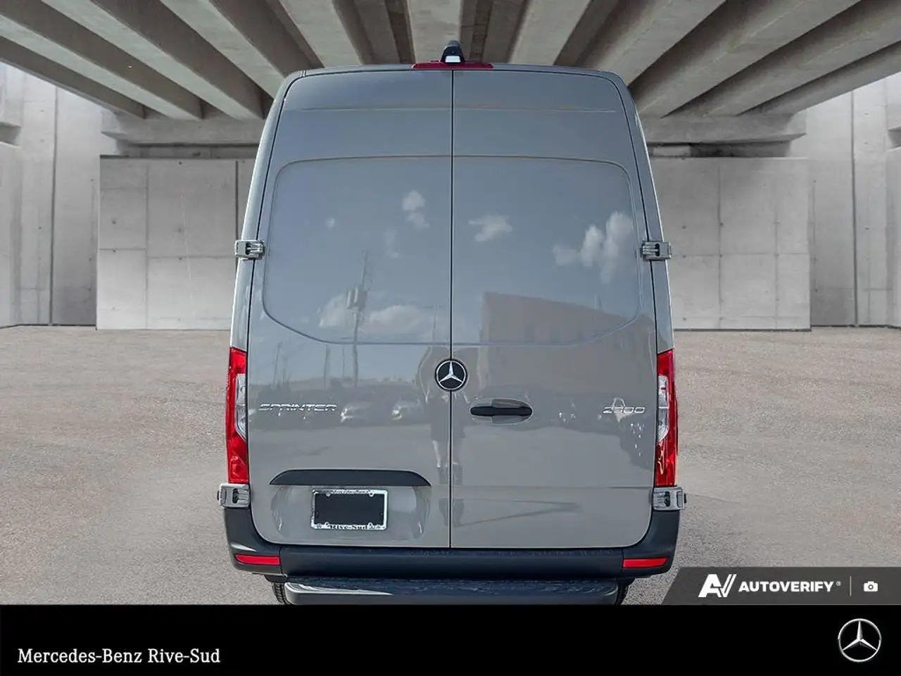 Mercedes-Benz Sprinter снимка Mercedes-Benz Sprinter