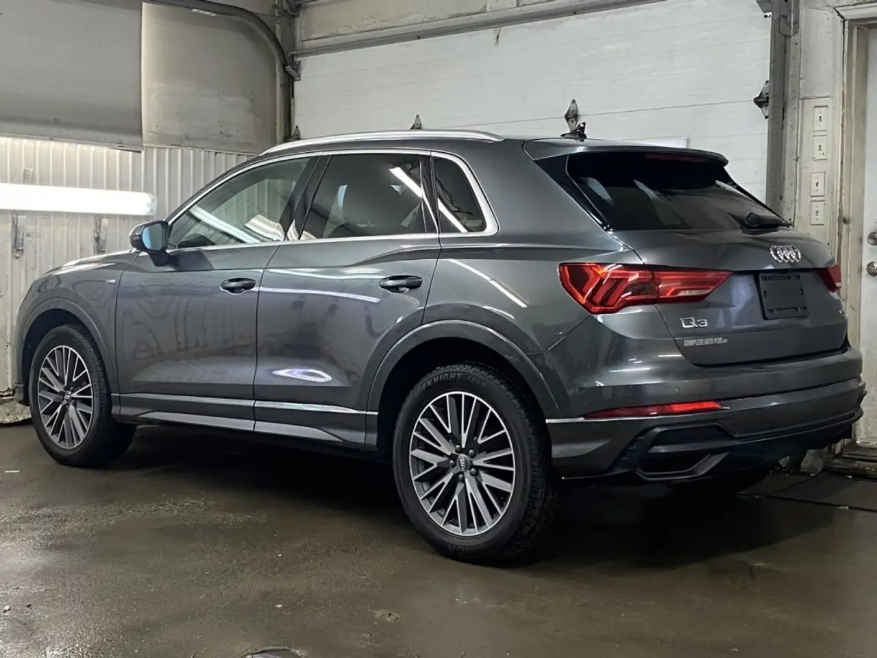 Audi Q3 снимка Audi Q3