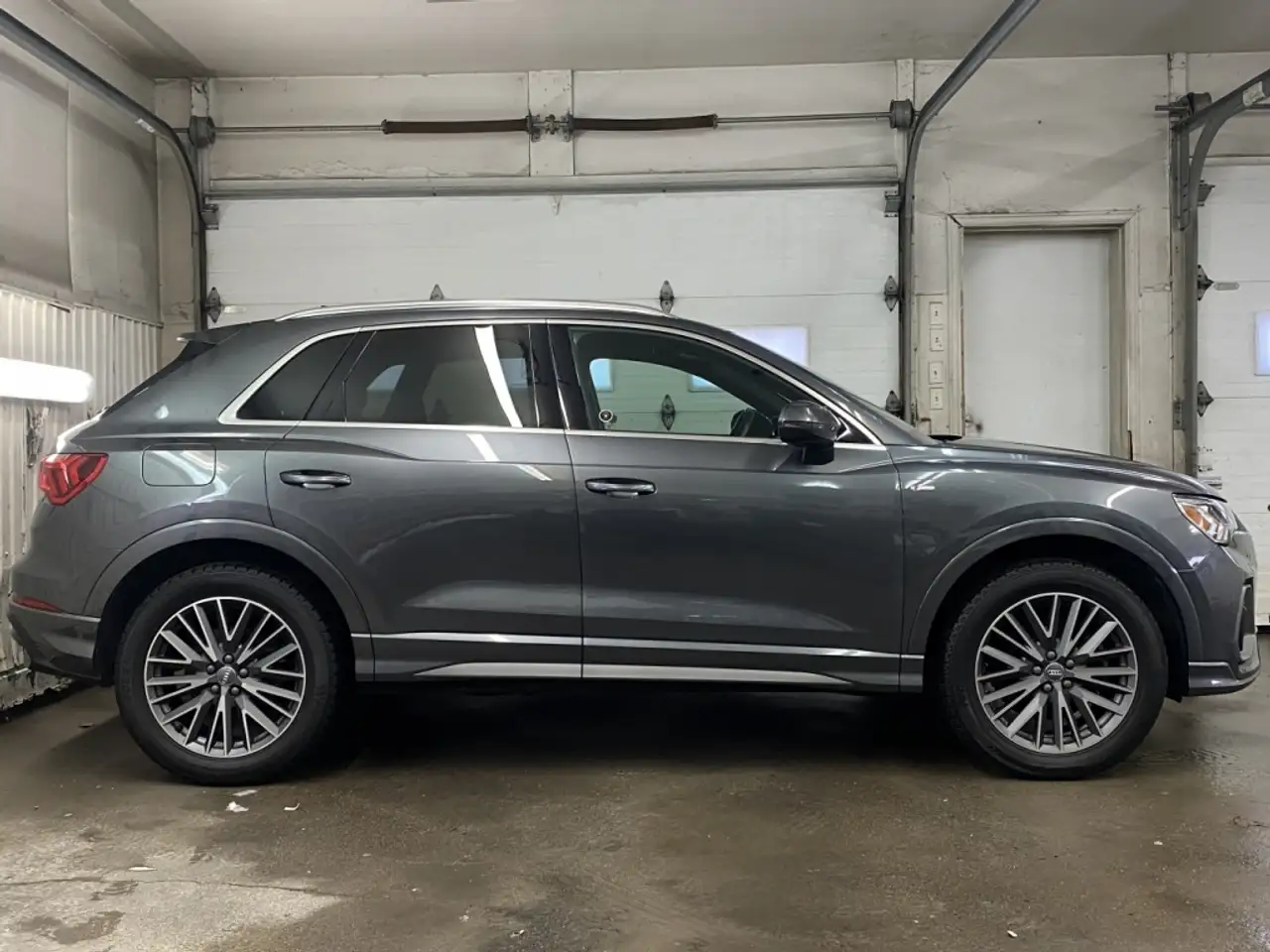 Audi Q3 снимка Audi Q3