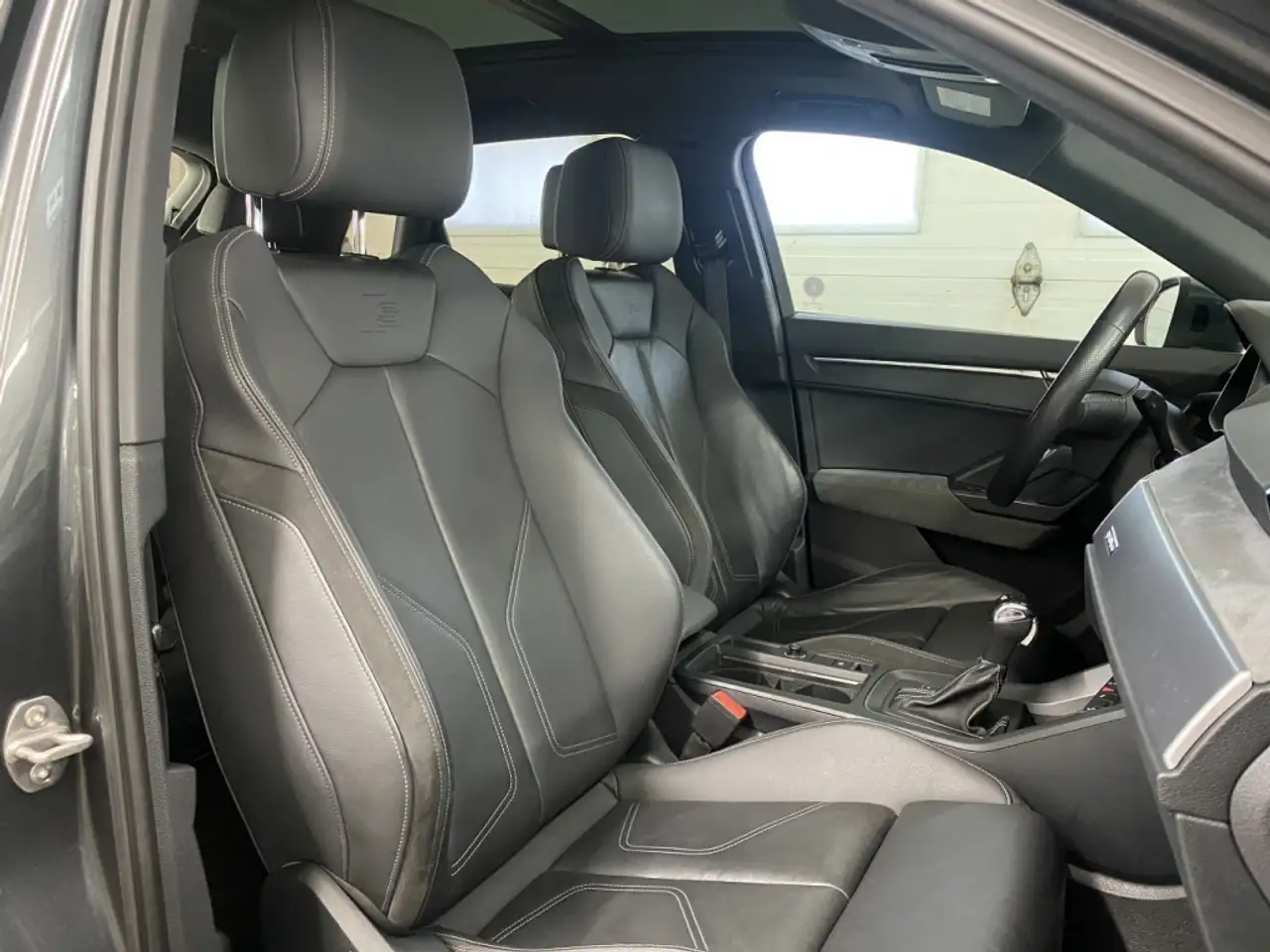 Audi Q3 снимка Audi Q3