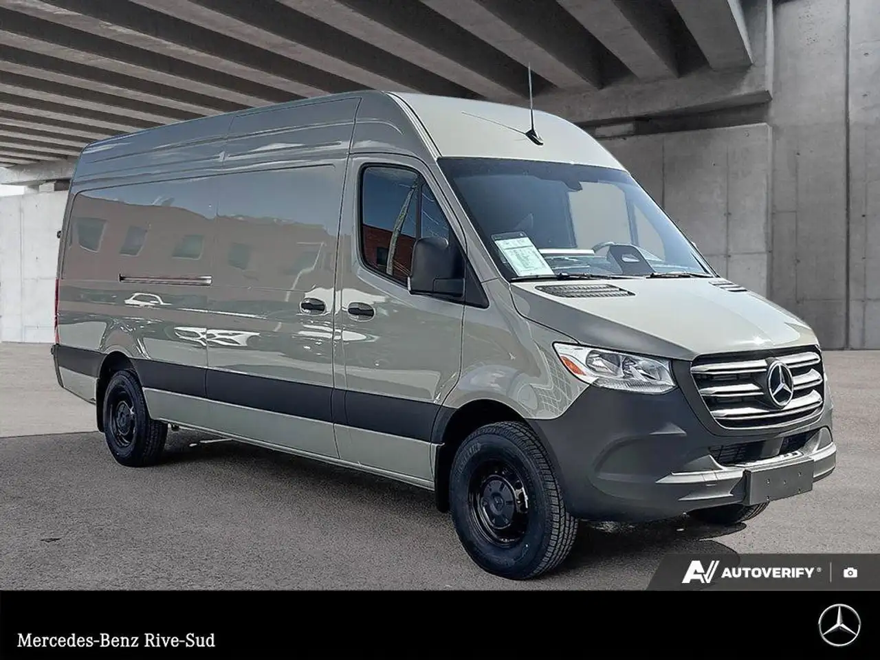 Mercedes-Benz Sprinter снимка Mercedes-Benz Sprinter