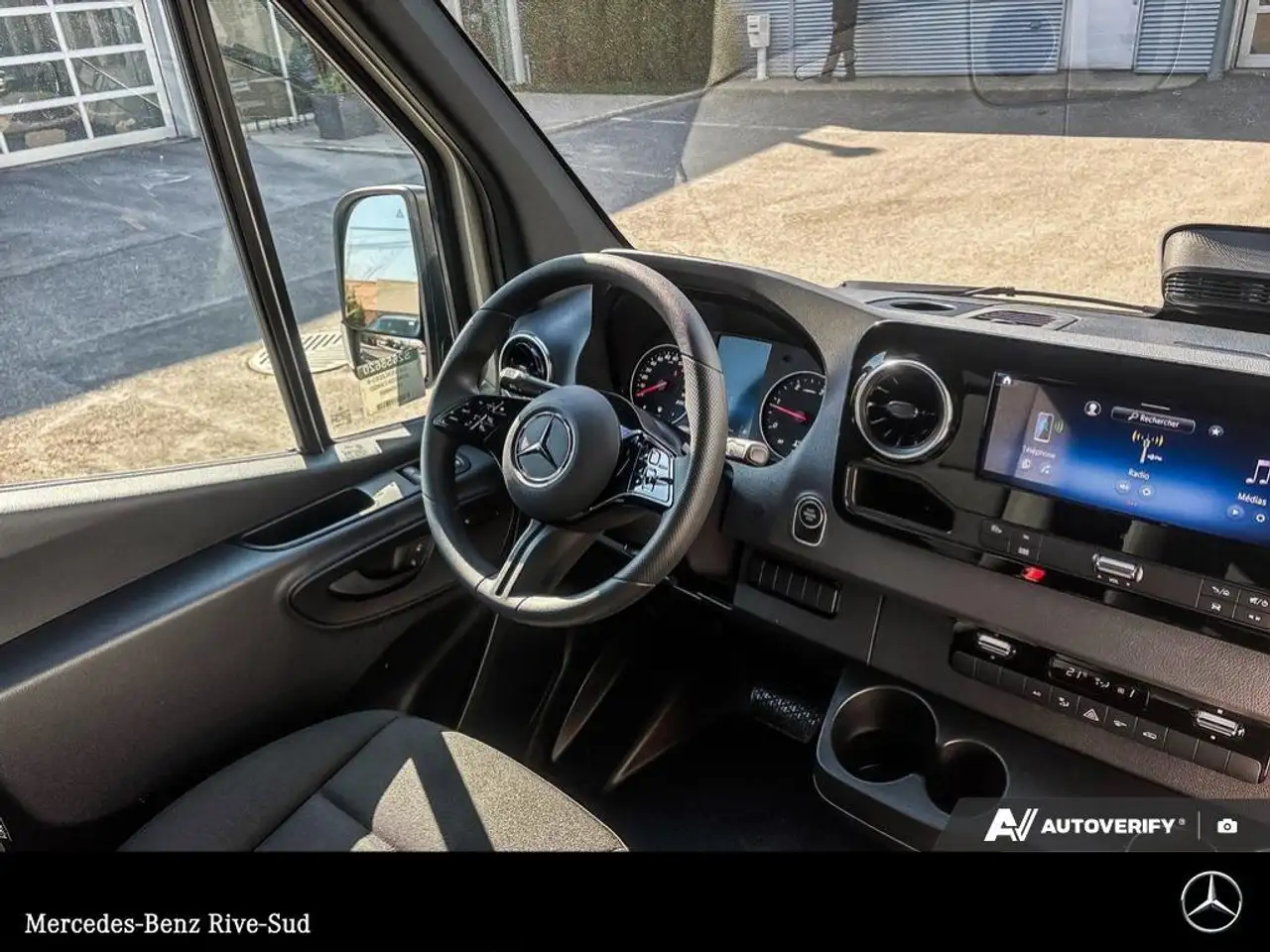 Mercedes-Benz Sprinter снимка Mercedes-Benz Sprinter