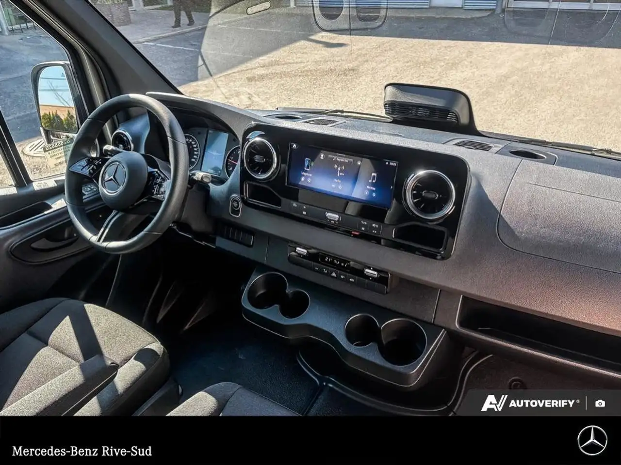 Mercedes-Benz Sprinter снимка Mercedes-Benz Sprinter