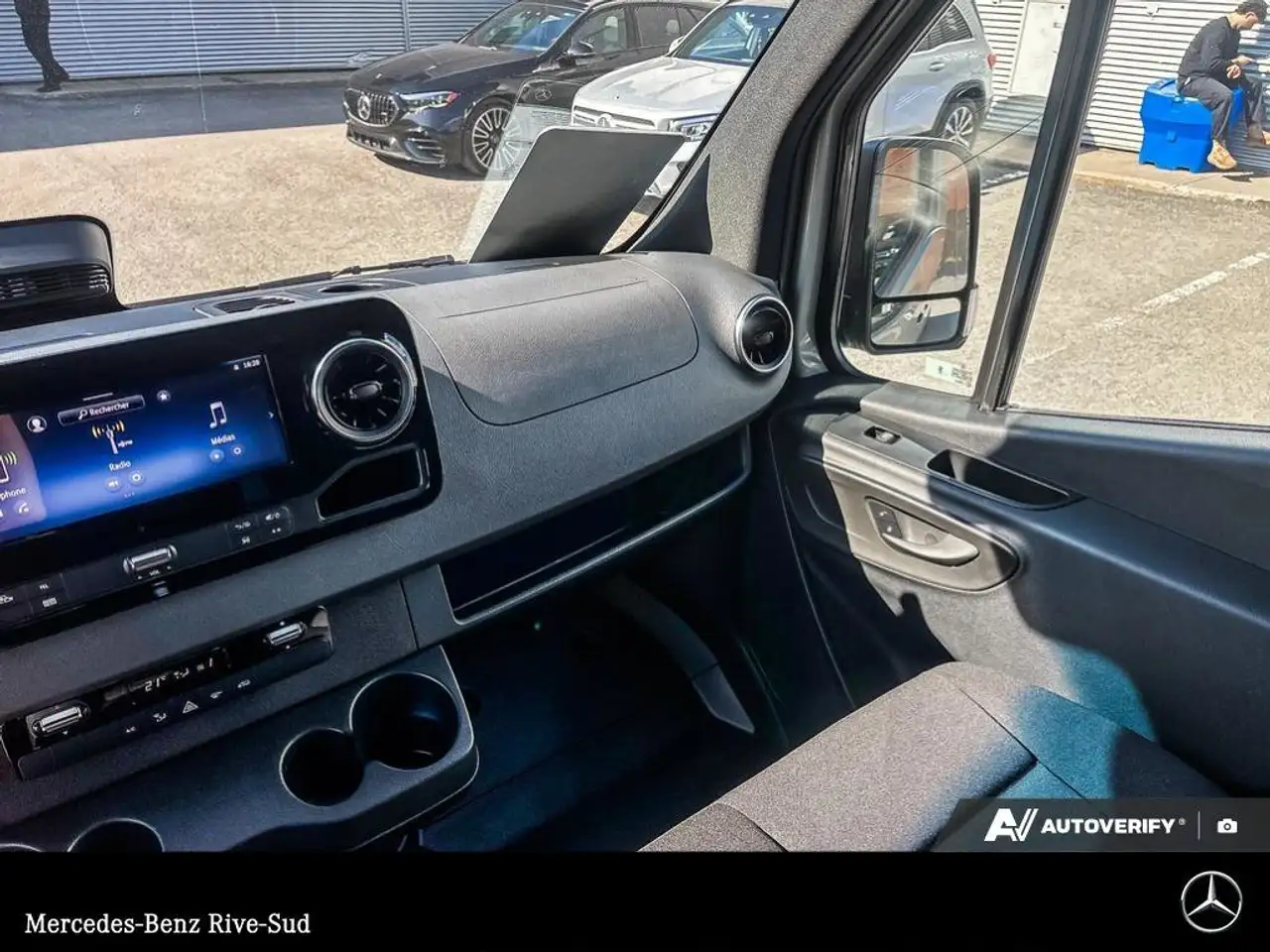 Mercedes-Benz Sprinter снимка Mercedes-Benz Sprinter