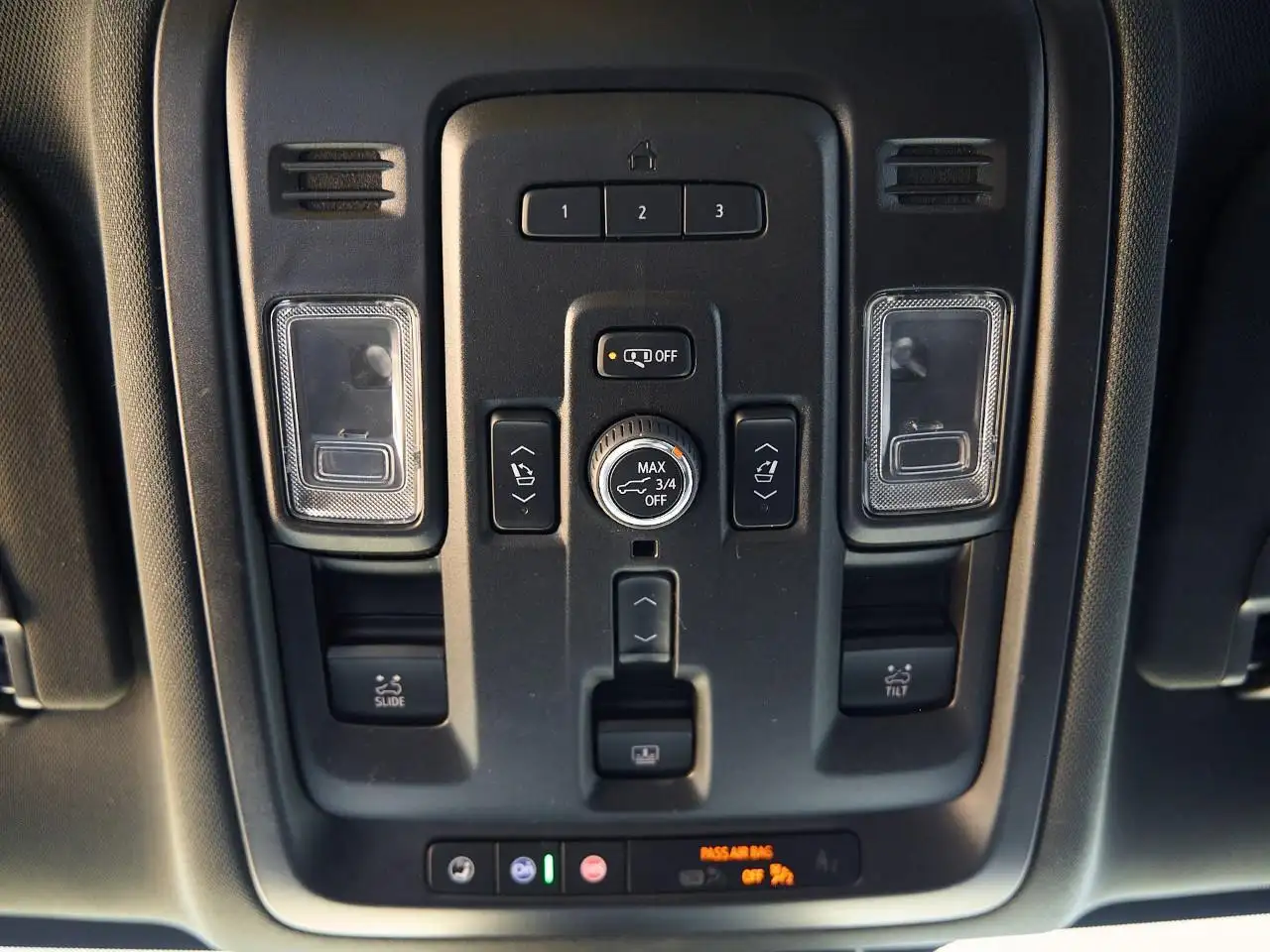 Chevrolet Tahoe photo Chevrolet Tahoe