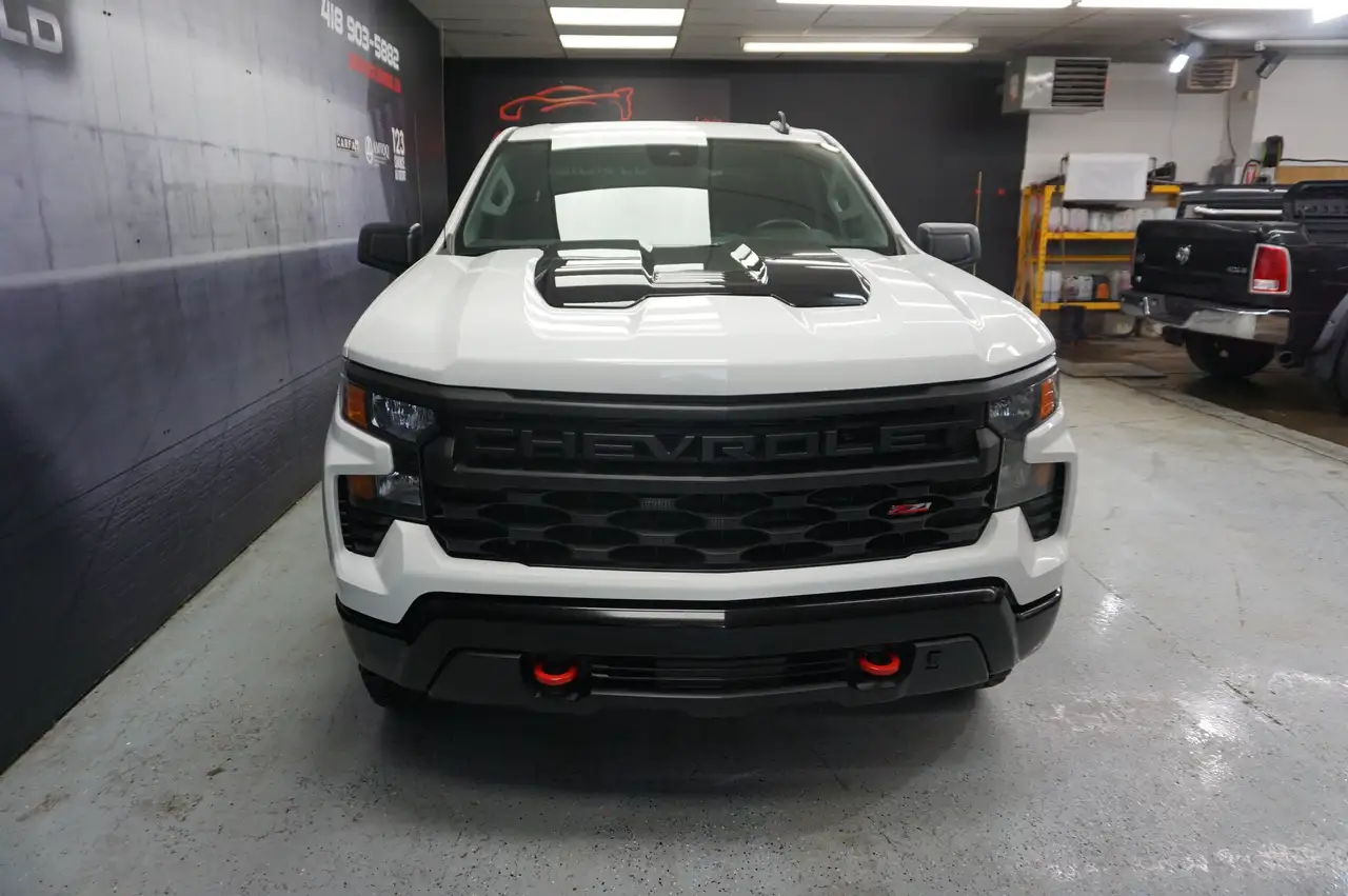 Chevrolet Silverado 1500 photo Chevrolet Silverado 1500