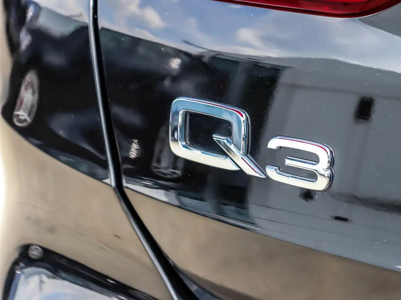 Audi Q3 photo Audi Q3