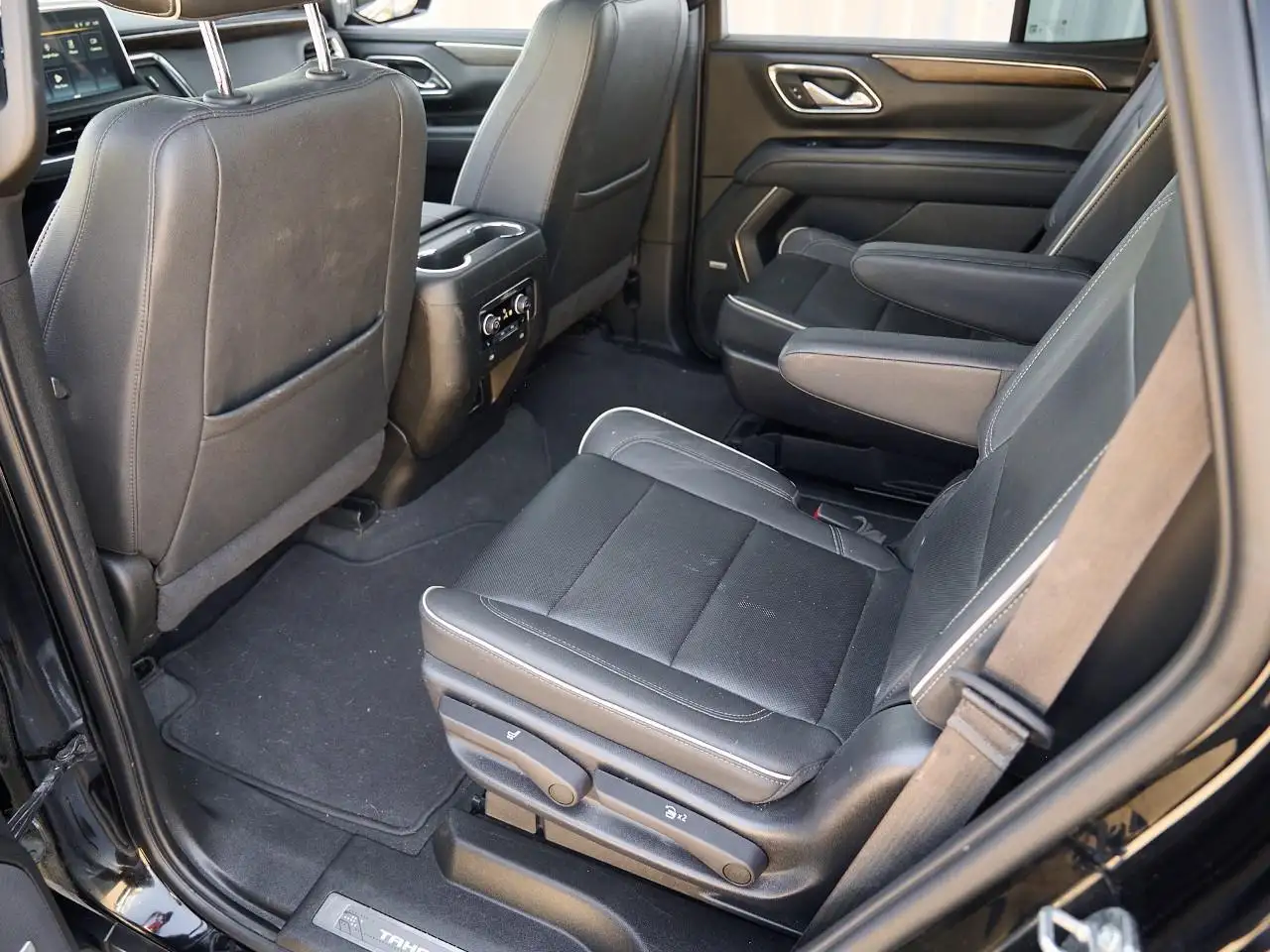 Chevrolet Tahoe photo Chevrolet Tahoe
