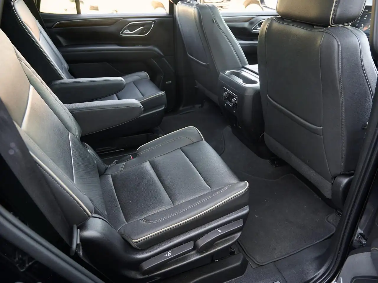 Chevrolet Tahoe photo Chevrolet Tahoe