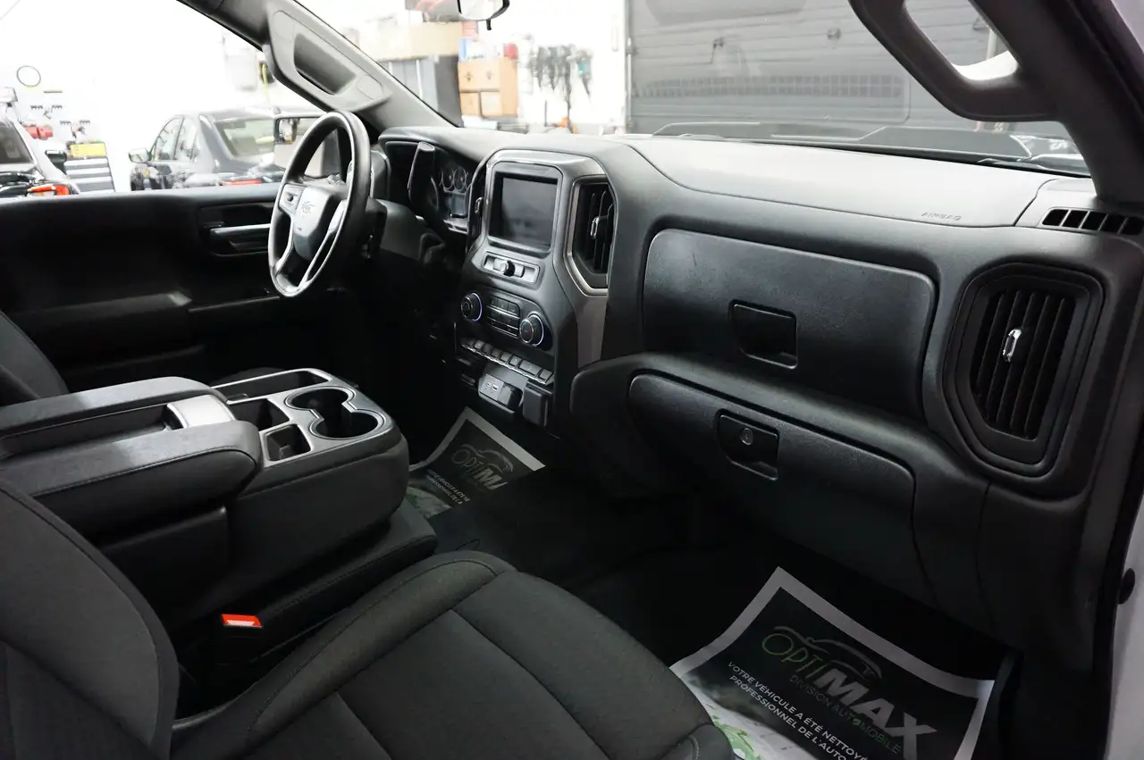 Chevrolet Silverado 1500 photo Chevrolet Silverado 1500