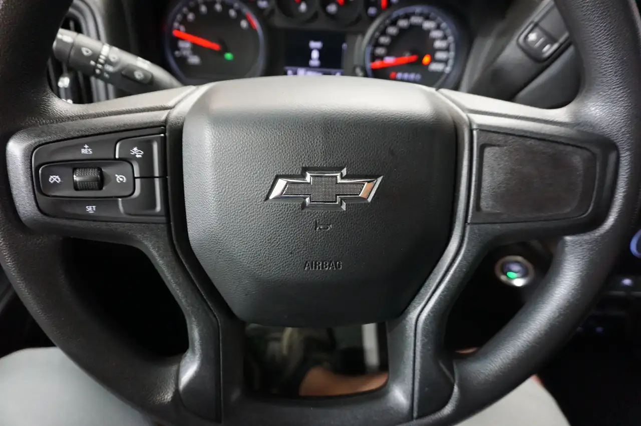Chevrolet Silverado 1500 photo Chevrolet Silverado 1500