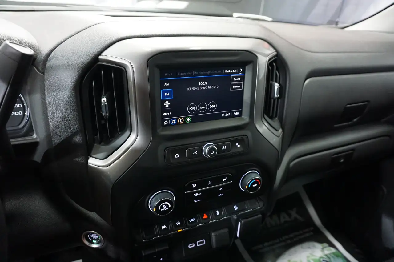 Chevrolet Silverado 1500 photo Chevrolet Silverado 1500
