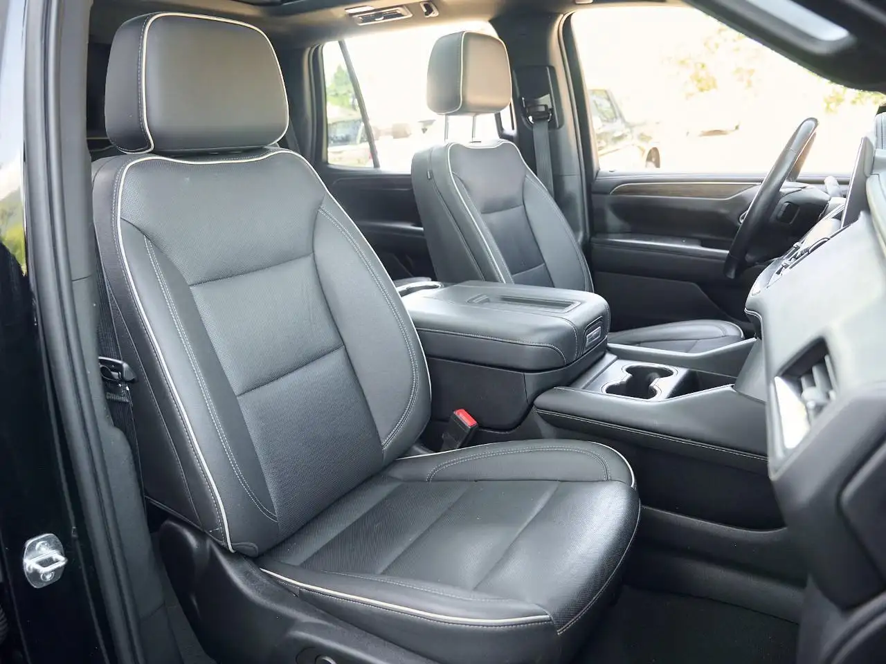Chevrolet Tahoe photo Chevrolet Tahoe