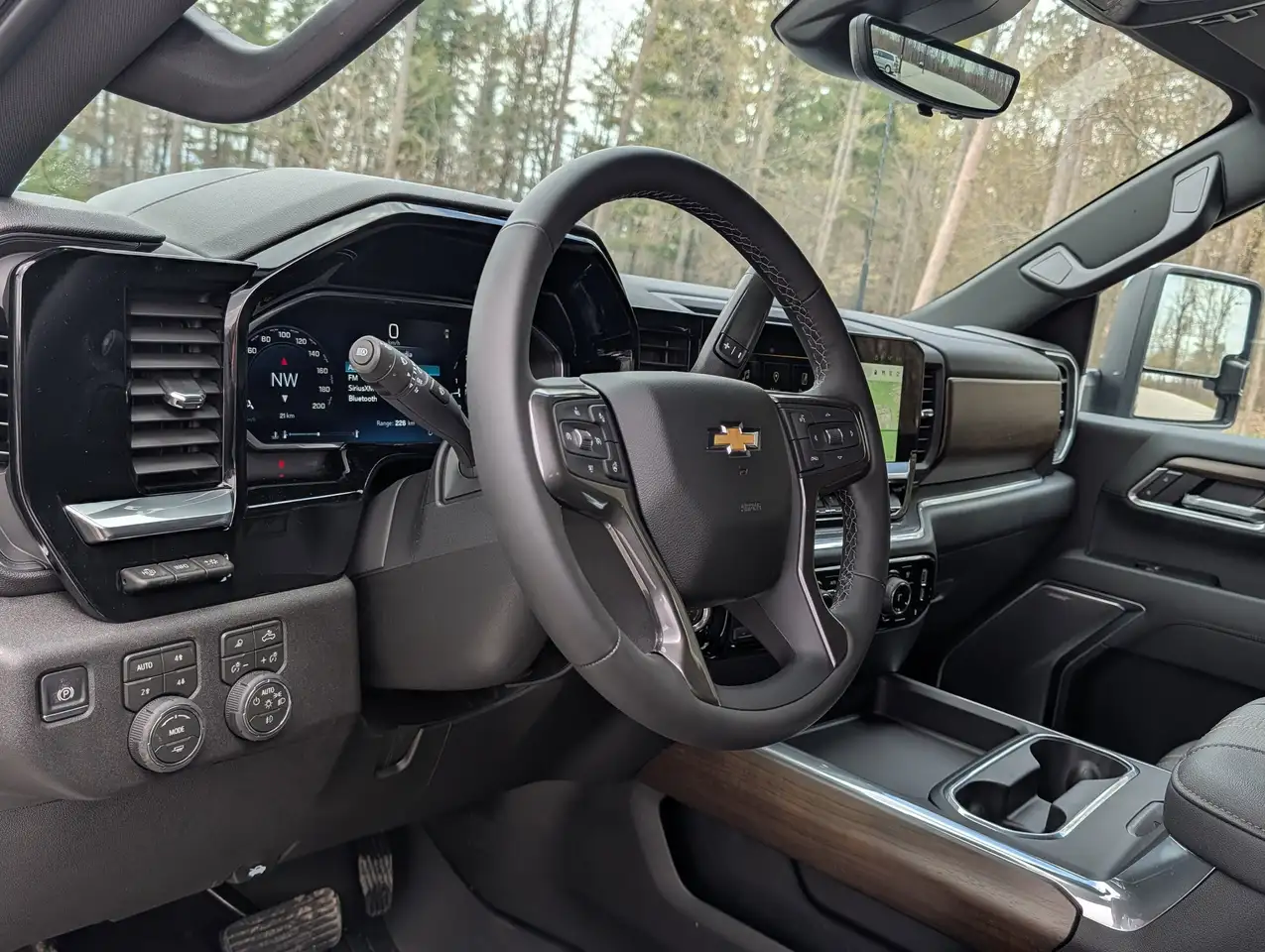 Chevrolet Silverado 2500 photo Chevrolet Silverado 2500