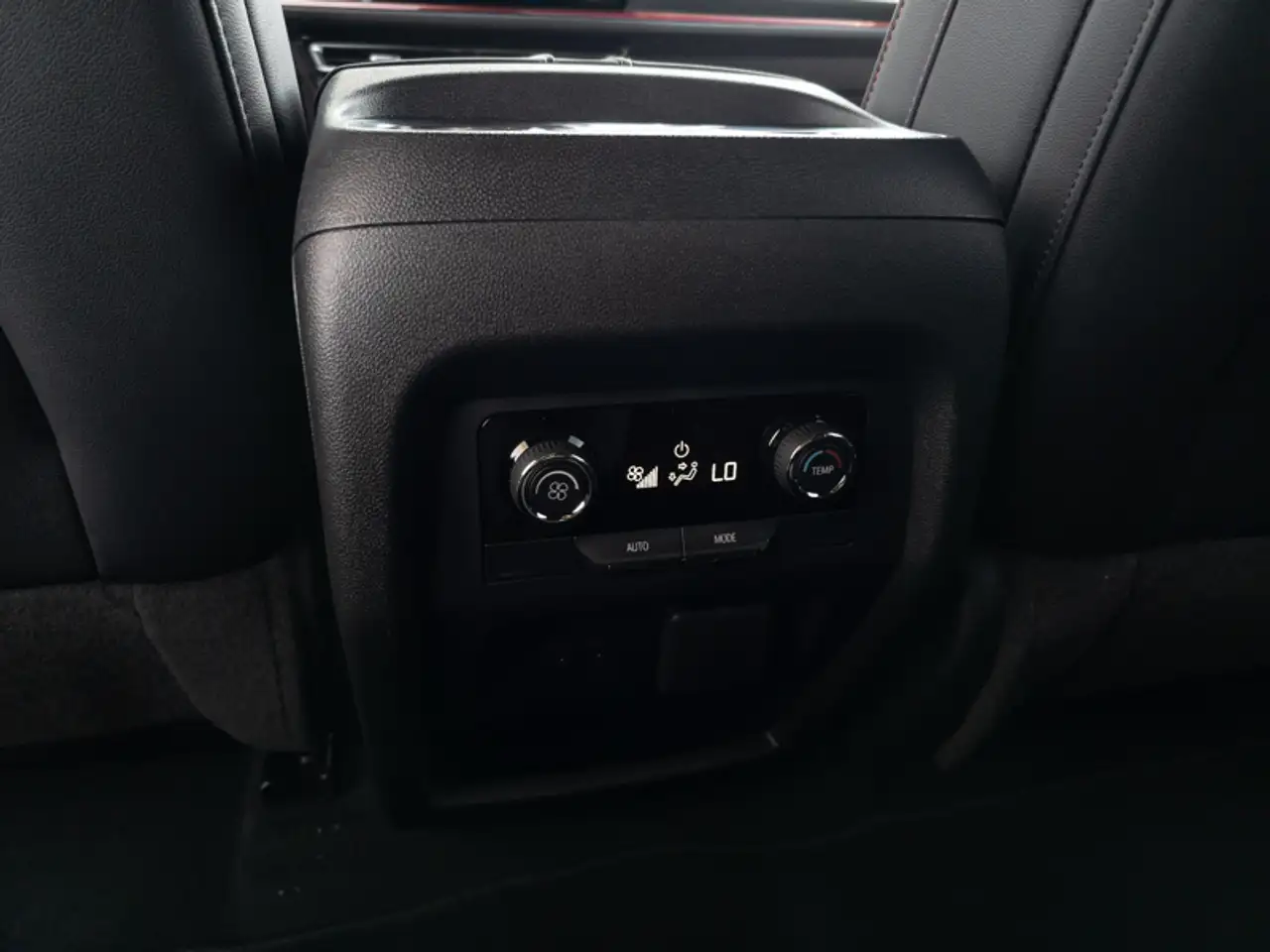 Chevrolet Traverse photo Chevrolet Traverse