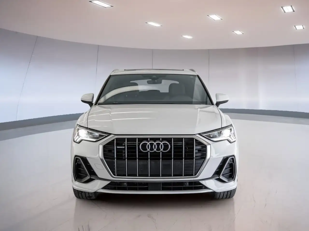 Audi Q3 снимка Audi Q3