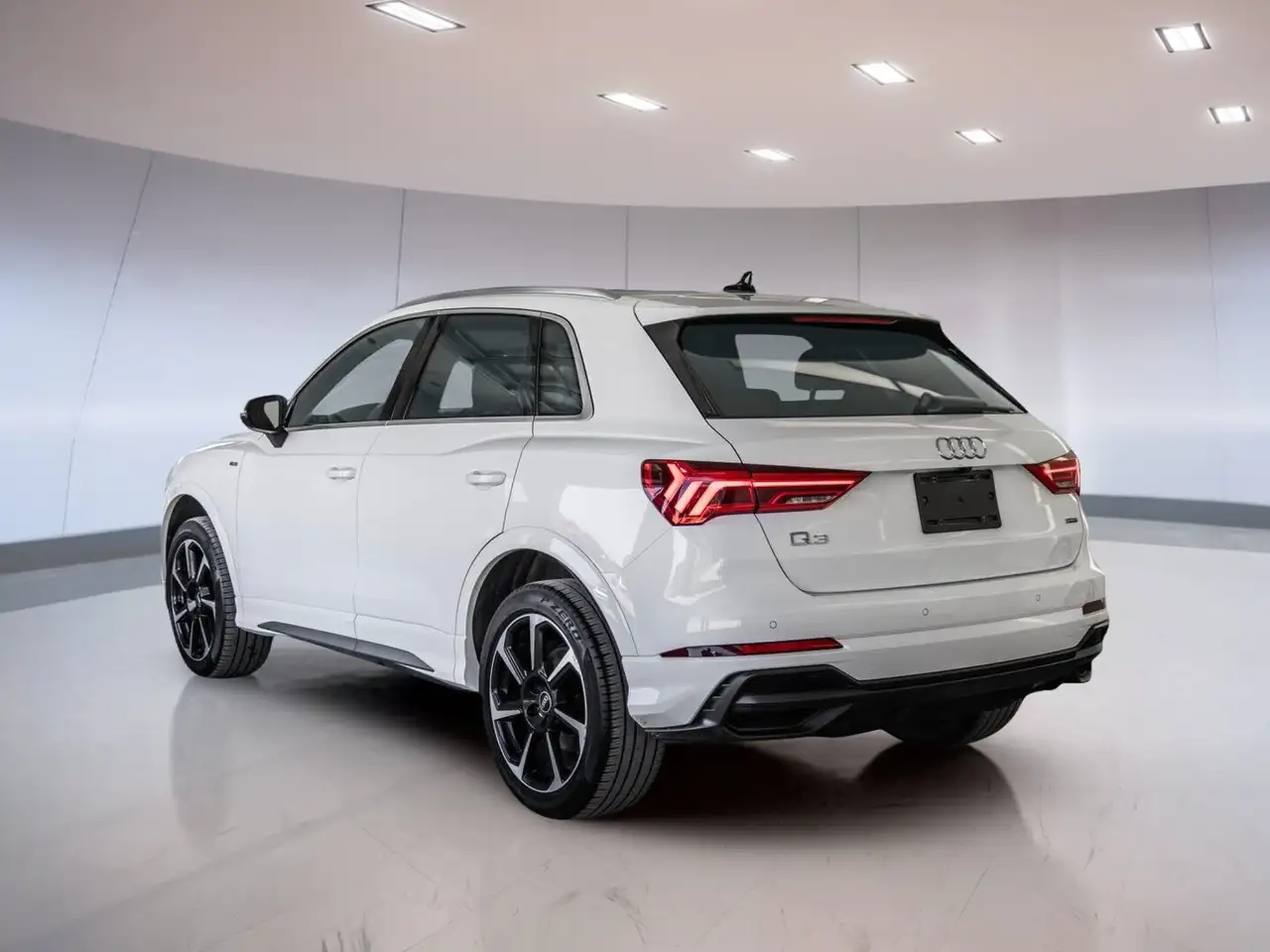 Audi Q3 снимка Audi Q3
