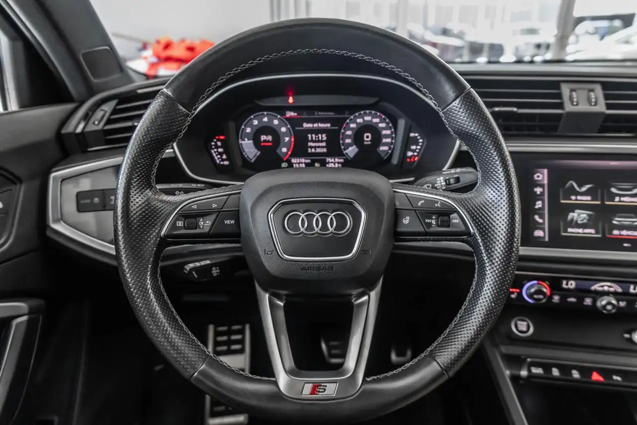 Audi Q3 снимка Audi Q3