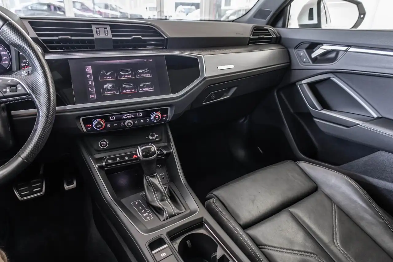 Audi Q3 снимка Audi Q3